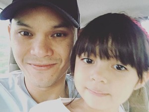 Cara Ben Kasyafani Ajarkan Anak Ibadah Tanpa Iming-iming Hadiah