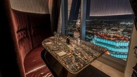 Yang pertama adalah InterContinental Los Angeles Downtown. Hotel terbaru di Los Angeles ini memiliki 70 lantai dan panorama indah. Harga kamarnya dimulai dari USD 379/malam atau Rp 5 jutaan (Intercontinental Los Angeles Downtown)