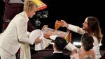 Begini Gaya 10 Selebriti Hollywood Menyantap Pizza Favortinya