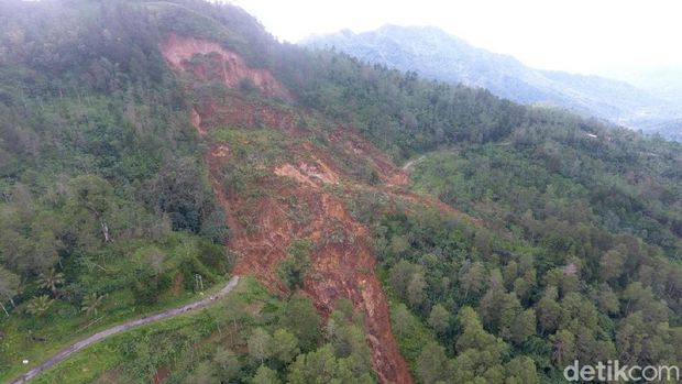 Longsor di Munjungan Trenggalek/