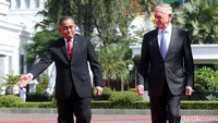 Menteri Pertahanan (Menhan) RI Ryamizard Ryacudu bertemu dengan Menhan Amerika Serikat (AS) James Norman Mattis.