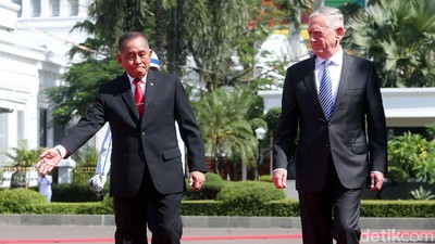 Menhan Ryamizard Terima Kunjungan Menhan AS