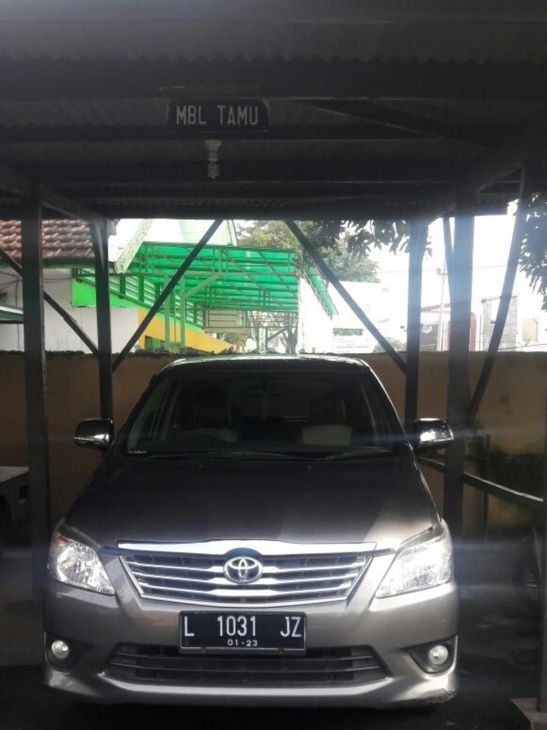 Didekati Polisi, Pria Ini Kabur dan Tinggalkan Sebuah Mobil Didekati Polisi, Pria Ini Kabur dan Tinggalkan Sebuah Mobil