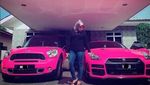 Gaya Hijabers Cantik Malaysia dengan Mobil Mewah