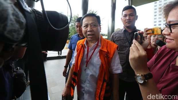 Kisah Novanto: Orang Kuat yang Dipuji Trump dan Kini Masuk Bui