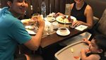 Lihat Nih 8 Foto Kawa, Anak Andien Saat Makan yang Bikin Gemas!