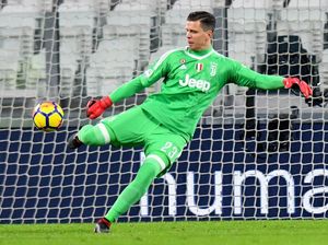 Szczesny Yakin Masih di Depan Perin