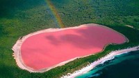 Selain itu, Danau Retba atau Lac Rose juga menjadi salah satu warisan dunia versi UNESCO (Afro Tourism)