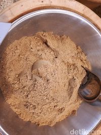   Ada Bumbu Briyani, Kacang Arab dan Chicken Tandoori di Supermarket Timur Tengah Ini