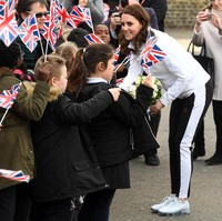 Tampak Kate mengenakan sepatu lari Nike seri terbaru, Vapormax Flyknit. Harganya mencapai 330 dolar Australia atau sekitar Rp 3,5 juta. (Foto: Stuart C. Wilson/Getty Images)