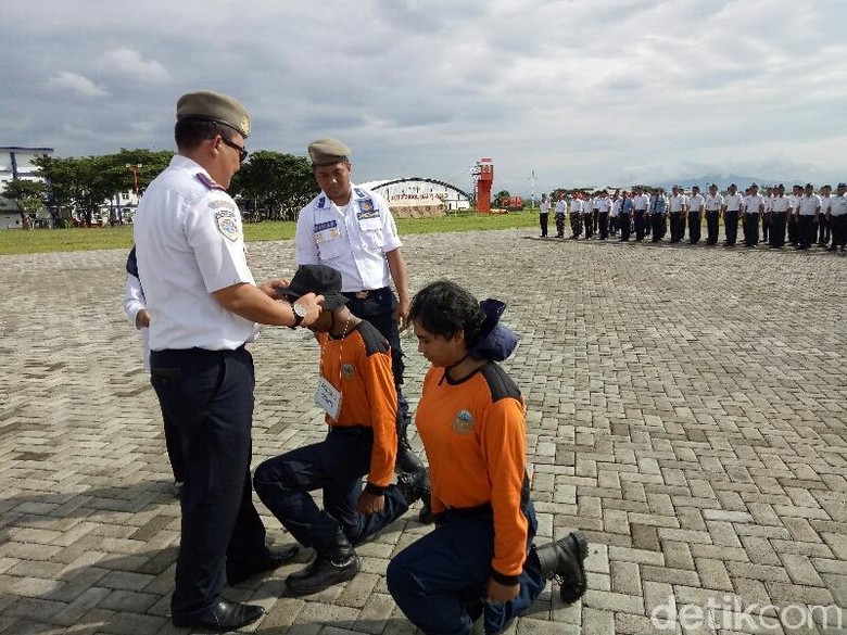 12 Pemuda Asal Papua dan Papua Barat Raih Beasiswa Sekolah 
