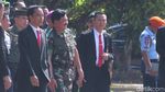 Potret Presiden Jokowi Diapit Kapolri dan Panglima TNI