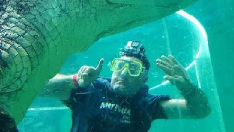 Kejadian memalukan dialami John Rutherford di Crocosaurus Cove (Cameron De Jong) Kejadian memalukan dialami John Rutherford di Crocosaurus Cove (Cameron De Jong)