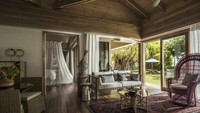Berikutnya ada Four Seasons Seychelles di Pulau Desroches. Berlokasi 35 menit dari Mahe, hotel ini baru saja dibuka awal tahun 2018 (Four Seasons)