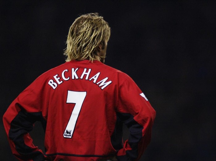 MANCHESTER - MARCH 5:  David Beckham of Manchester United during the FA Barclaycard Premiership match between Manchester United and Leeds United held on March 5, 2003 at Old Trafford, in Manchester, England. Manchester United won the match 2-1. (Photo by Clive Brunskill/Getty Images)
