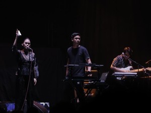 KimoKal dan Elephant Kind Buka Konser The XX