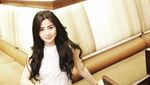 Bikin Lambe Turah Diomelin, Nih Si Seksi yang Lengket-lengket sama Gading