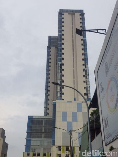 Apartemen di Margonda yang videonya viral karena disebut miring pasca gempa 6,1 SR, Selasa (23/1/2018)