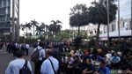 Pegawai di Gedung BEI Berhamburan Pasca Gempa