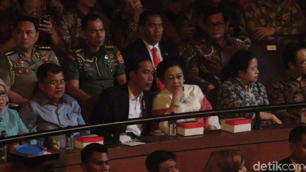Saat Megawati Berbincang Hangat dengan Jokowi di Ultah ke-71