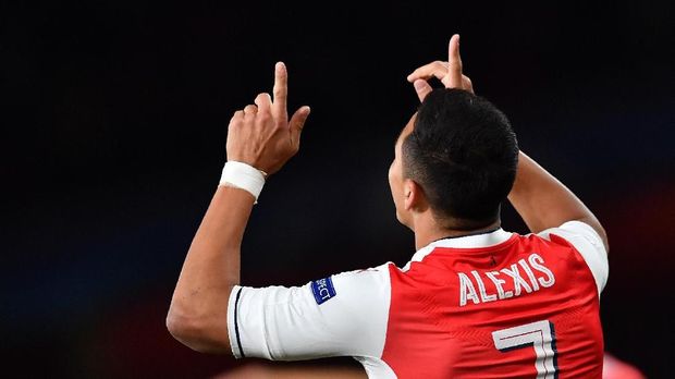 Manchester City gagal mendapatkan Alexis Sanchez dari Arsenal.