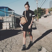 Membawa ransel MCM seharga US$ 4.300, Agnez juga tampil stylish dengan hi-top sneakers dari brand Giuseppe Zanotti seharga US$ 1.025. Foto: Youtube, Instagram