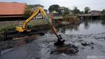 Cegah Sedimentasi, Pengerukan Kali Krukut Terus Dilakukan