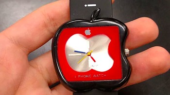 Mau beli Apple Watch, malah dapatnya jam bergambar Apple. (Foto: Internet)