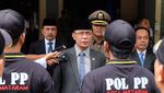 Aksi Para Pejabat: Tendang Satpol PP, Bak Sampah sampai Motor