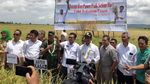 Naik Traktor hingga Masuk Sawah, Mentan Cek Panen Padi di Jatim-Jateng