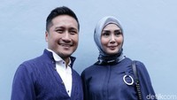 Fenita Arie dan Arie Untung saat ditemui di Trans TV, Kapten Tendean, Jakarta Selatan pada Senin (22/1). Pool/Palevi S/detikFoto.