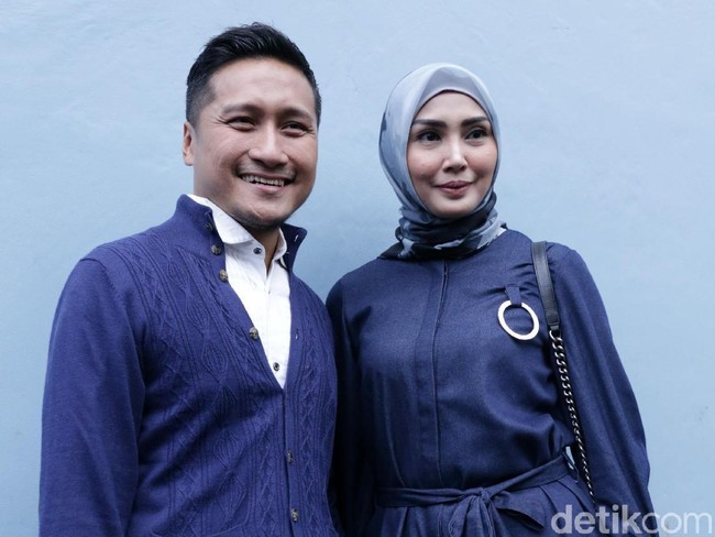 Arie Untung dan Riuhnya Terompet Sangkakala