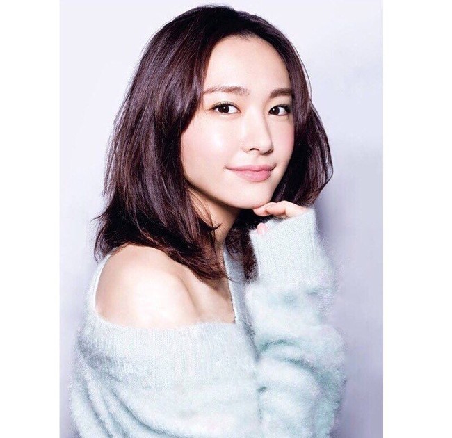 Tampil dengan makeup natural flawless seperti ini juga semakin mempertegas kecantikan yang dimilikinya. Foto: Instagram