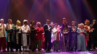 Peringatan hari ulang tahun Megawati dimeriahkan dengan teater kebangsaan berjudul Satyam Eva Jayate. Arti dari tema tersebut yakni hanya kebenaran yang berjaya.