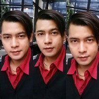 Veri Effendi yang pernah menjadi juara satu kontes menyanyi AFI kini memilih untuk berjualan. Veri membuka warung bernama Yumie71 yang menjual nasi goreng hingga Chinese Food di kawasan Ciledug, Tangerang. Foto: Instagram