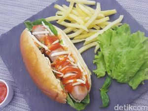Resep Roti : Cheezy Hot Dog with Fiesta Bratwurst