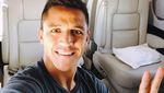 Foto: Alexis Sanchez & Jet Pribadinya