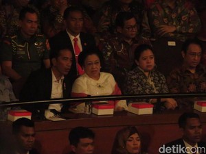 Saat Megawati Berbincang Hangat dengan Jokowi di Ultah ke-71