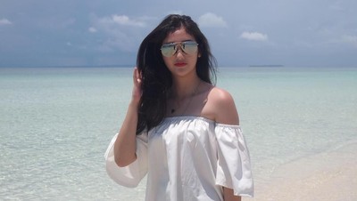 Foto: Si Cantik Ranty Maria, Salju dan Pantai