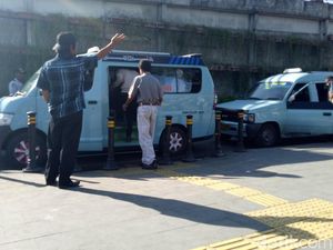 Ajak Sopir Angkot Tn Abang Ikut OK Otrip, Sandi: Pendapatan Terjamin