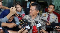 Ia diperiksa selama 1 jam di gedung KPK, Jakarta, Selasa (23/1/2018).