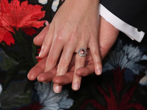 Cincin pertunangan Putri Eugenie.