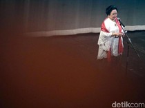 Tiba dari Manado, Megawati Antar Jenazah Guruh Soekarnoputra ke Pemakaman