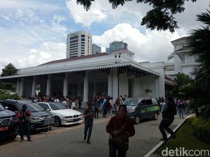 Anggaran Lem Aibon Rp 82 M yang Disebut Salah Ketik Hilang dari Web APBD DKI