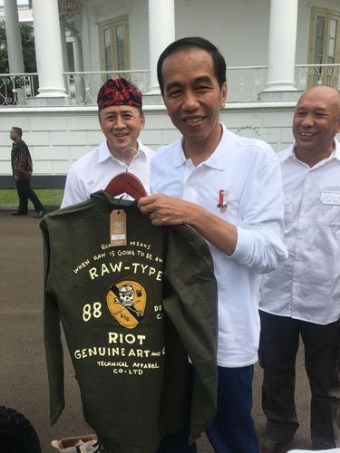 Jaket Garang Jokowi