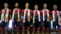 Tour de Indonesia 2018 diramaikan oleh 15 tim, dengan 11 di antaranya merupakan tim asing. Empat tim lokal yakni KFC Cycling, PGN Road Cycling Team, ACC Cycling, dan Timnas Indonesia.