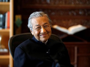 Putranya Diinterogasi Komisi Antikorupsi Malaysia, Mahathir Geram!