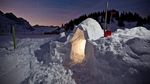 Foto: Serunya Bikin Igloo Sendiri di Swiss
