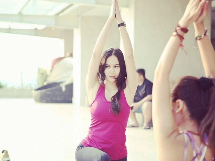 Foto: Tampil Cantik, Ini Gaya Olahraga Aura Kasih yang Anggun