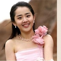 Moon Geun Young memulai debutnya di dunia akting sebagai aktris cilik sejak tahun 1999. Pemeran Autumn in My Heart ini pun dikenal memiliki kecantikan alami. Foto: Istimewa